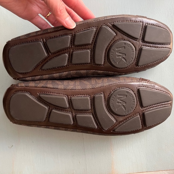 Michael Kors Signature Flats - Picture 3 of 6